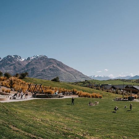 Nestled Below The Remarkables Queenstown Extérieur photo