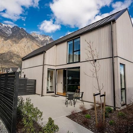 Nestled Below The Remarkables Queenstown Extérieur photo