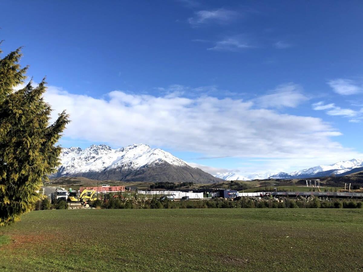 Nestled Below The Remarkables Queenstown Extérieur photo