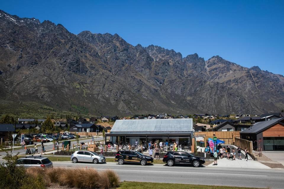Nestled Below The Remarkables Queenstown Extérieur photo