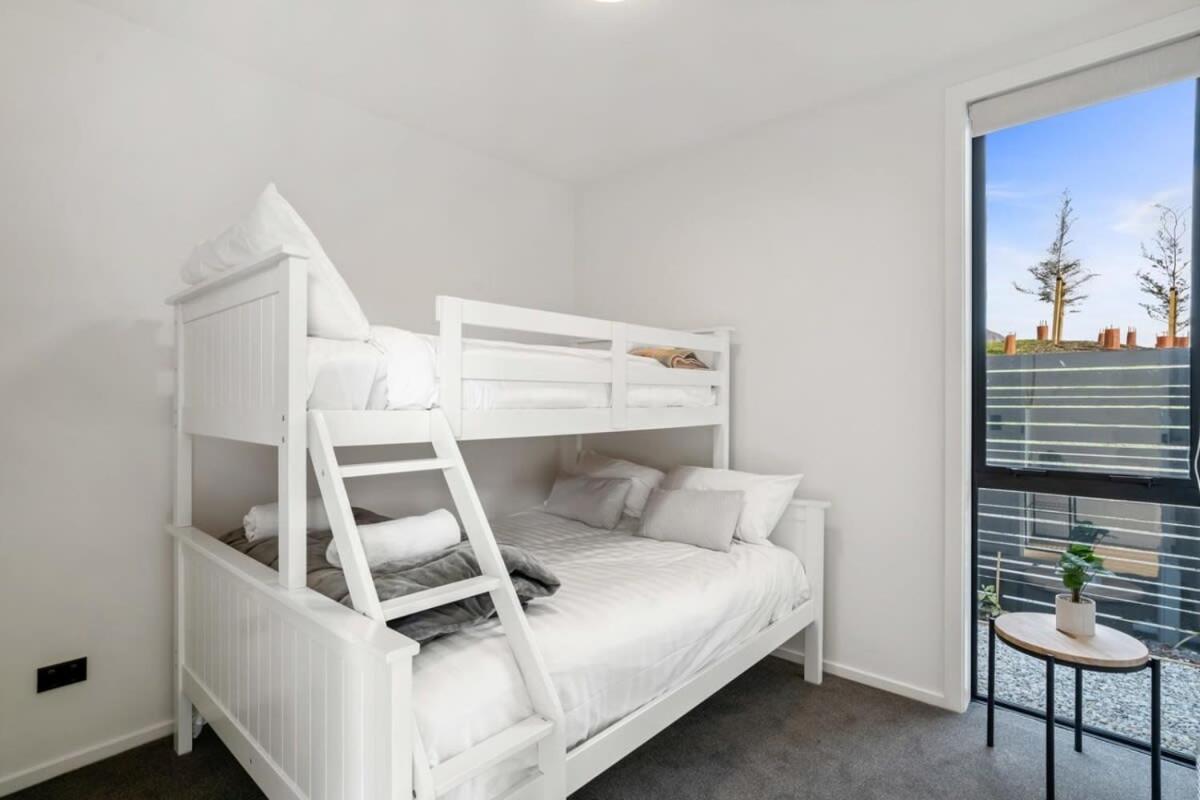 Nestled Below The Remarkables Queenstown Extérieur photo