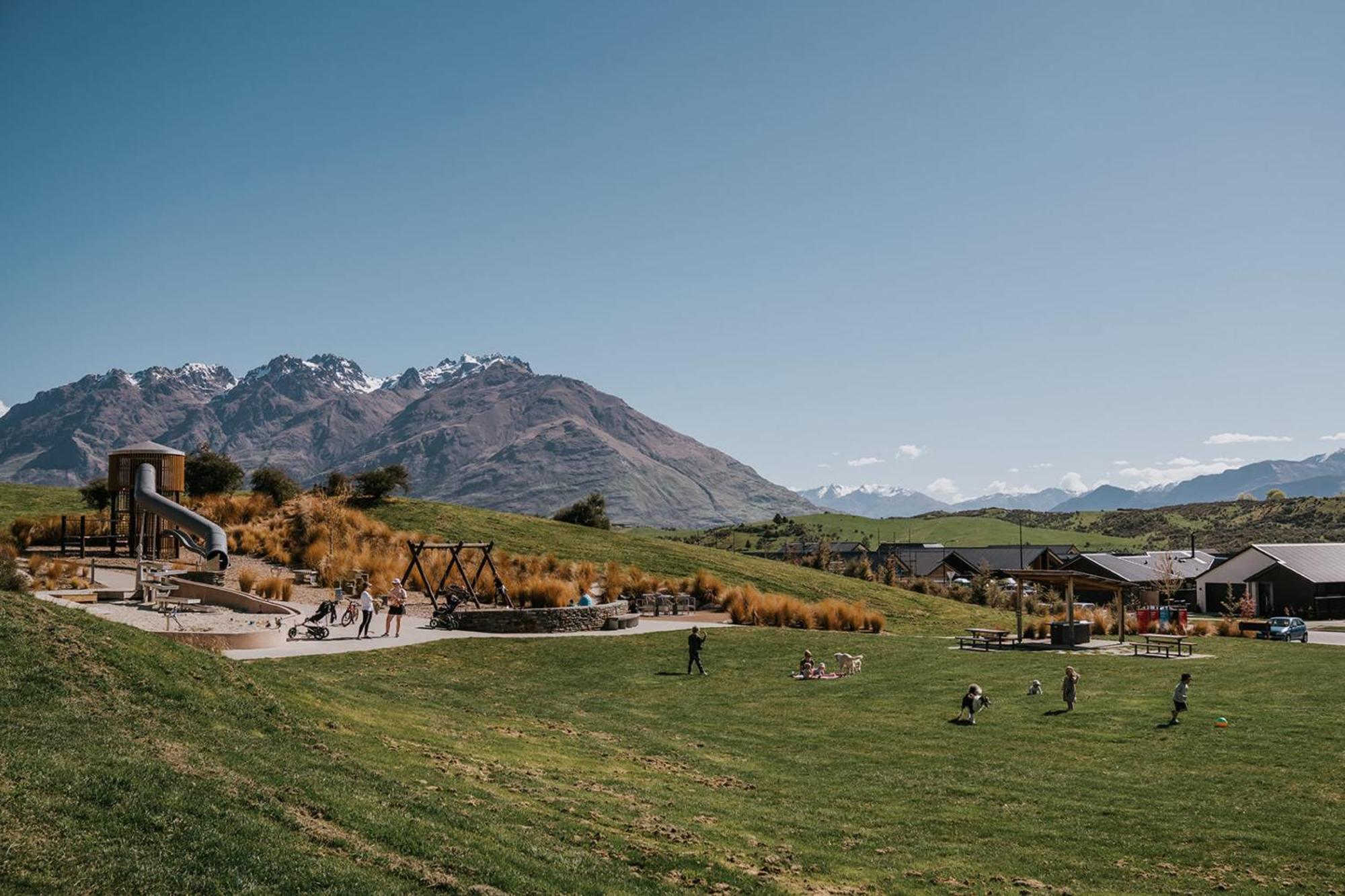 Nestled Below The Remarkables Queenstown Extérieur photo